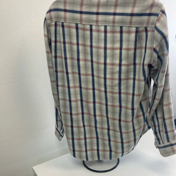 Plaid Button-Up Outerknown blanket Shirt - Picture 4 of 6